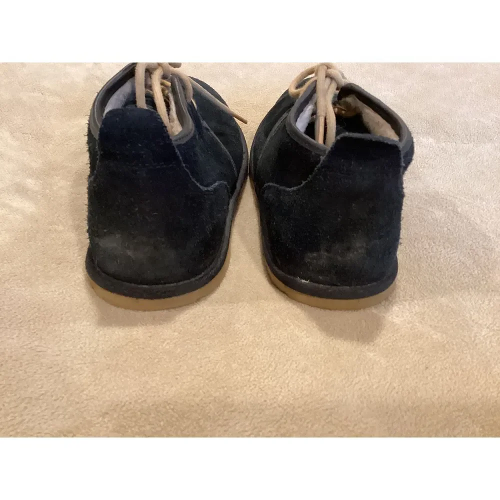 UGG Maksim Chukka Desert Boot Navy Blue with tan sole size US 9, UK 8, EU‎ 42